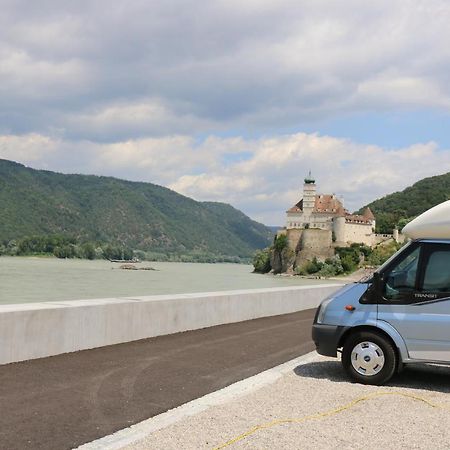 Отель Gasthof-Camping Stumpfer Schonbuhel an der Donau Экстерьер фото